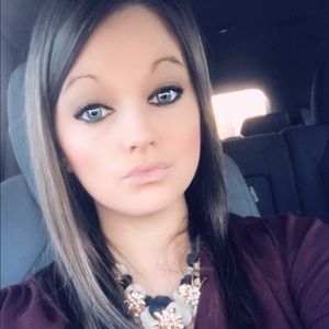 Meet your Posher, Casey